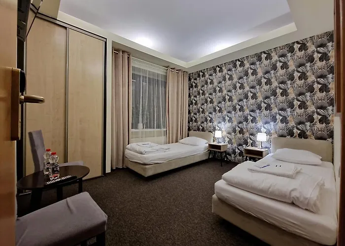 Helvetia Plus B&B - Private Rooms And Apartments Warszawa
